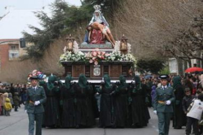 La procesión de las Bienaventuranzas fue la primera en ponerse en marcha en la mañana del Jueves San