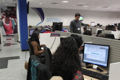 Instalaciones y trabajadores de Teleperformance. ANA F. BARREDO