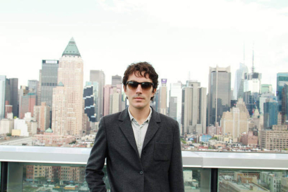David García, con los rascacielos de Manhattanal fondo.