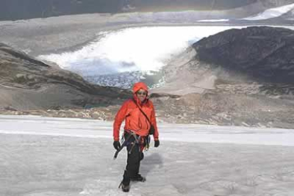 La expedición, integrada por seis personas y liderada por el escalador leonés, llegó a la Bahía Yendegaia (Tierra del Fuego) a principios del mes de enero.