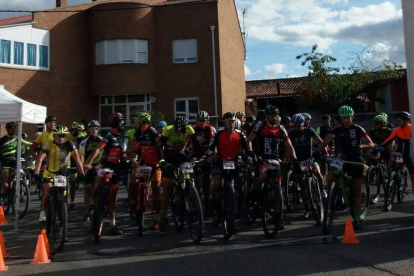 La carrera tuvo como punto de salida la localidad de Cuadros. DL