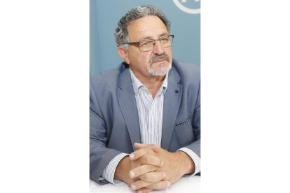 Carlos Fernández. L. DE LA MATA