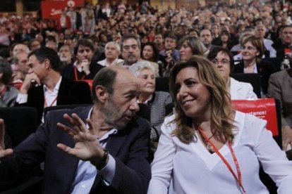 El secretario general del PSOE, Alfedro Pérez Rubalcaba, y la presidenta de Andalucía, Susana Díaz, en Madrid.