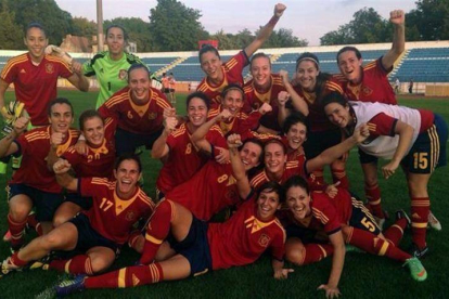 la selección española de fútbol femenino celebrando la clasificación por primera vez en su historia para disputar un Mundial de fútbol.