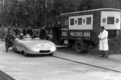 La autopista Frankfurt-Heidelberg (actual A5) fue el escenario del impresionante récord firmado por Mercedes-Benz.