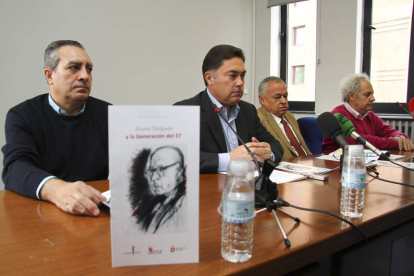 Adolfo Alonso Ares, Marcos Martínez, Gonzalo Santonja y Jesús Celis, en la presentación.