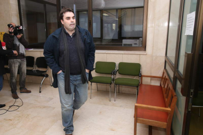 Sergio Álvarez, durante una declaración en los juzgados de Ponferrada. L. DE LA MATA