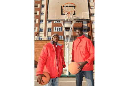 Webber y Prosper representan el futuro de Baloncesto León.