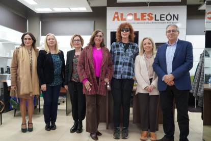 Alcles León presentó ayer el programa ‘Ritmo Cardiaco’ en su sede de Espacio León. J. NOTARIO