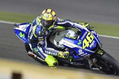 El piloto italiano del equipo Movistar Yamaha Valentino, en el circuito internacional Losail de Doha.