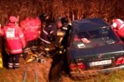 Los bomberos tuvieron que excarcelar al conductor del vehículo