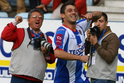 Jonatan Valle logró el ascenso con la Deportiva en la temporada 2009-2010.