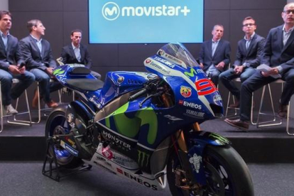 Ernest Riveras (derecha), en la presentación del Mundial de Motociclismo, que retrasmitirá en su mayoría la plataforma Movistar+.