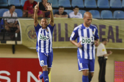 Wellington Silva celebra su gol ante el Villarreal, el que abría las puertas de par en par para la clasificación de la Deportiva.