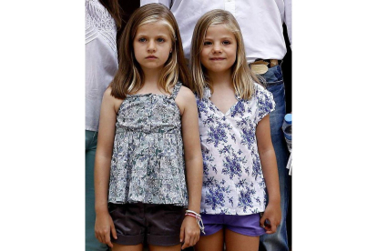 Las infantas Leonor y Sofía, en Mallorca, en una imagen de archivo.
