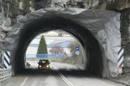 La impermeabilización de los túneles de la N-630 impedirá la erosión que produce el agua