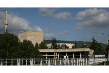 Imagen del exterior de las instalaciones de la central nuclear de Garoña. EUROPA PRESS