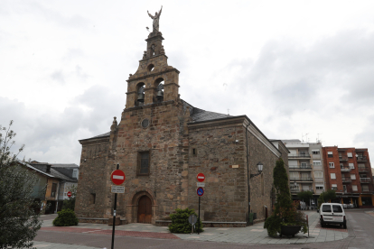 Iglesia de San Pedro, en la plaza Mayor. L. DE LA MATA