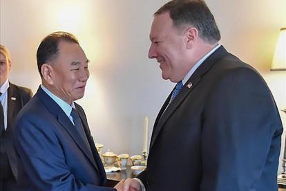 Pompeo (izquierda) y Kim Yong-chol departen en el encuentro de este miércoles en Washington