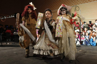 Ainhoa Carrizo, Manuela Blanco y Alba Carrizo, ganadoras en princesas.