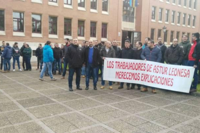 Trabajadores de Astur Leonesa en una imagen de archivo.
