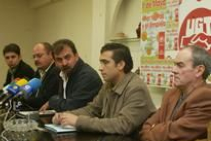 Ramón Sánchez, Mariano Carranza, Manuel López, Vicente Andrés e Isaac Maurín en la rueda de prensa
