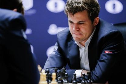 Magnus Carlsen, durante la final del Mundial de ajedrez.