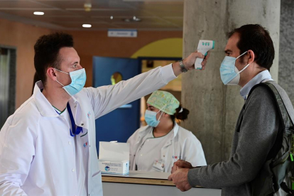 Coronavirus o gripe: ¿Cómo son los pacientes que están hospitalizados?