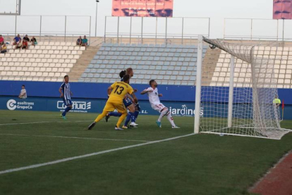El Lorca sentencia el partido con el segundo gol a falta de cinco minutos para el final.