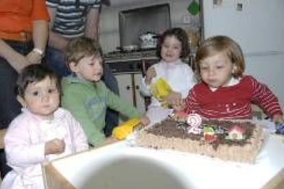Celia, Héctor e Irene acompañaron a Álvaro durante su cumpleaños