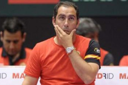 El capitán del equipo español de Copa Davis, Albert Costa.