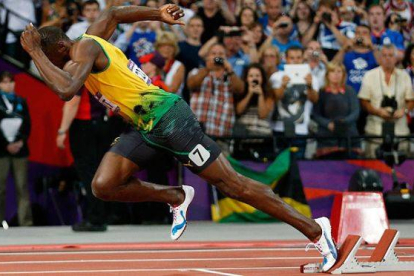 El jamaicano Usain Bolt, en el pistoletazo de salida de los 200 metros. Foto: MAT DUNHAM | AP
