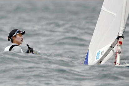 La china Xu Lijia navegando en la novena carrera de vela. Foto: BENOIT TESSIER|REUTERS