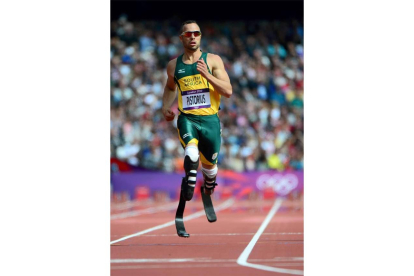 Oscar Pistorius en su serie de 400 metros.