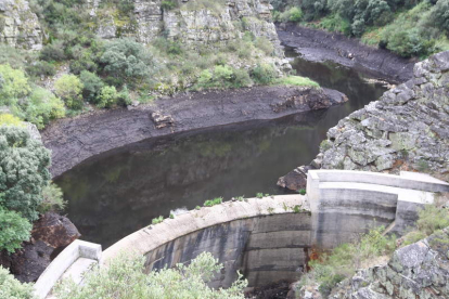 Imagen de archivo de la presa de San Facundo, semivacía tras una apertura de compuertas. DE LA MATA