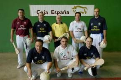 Integrantes del Club de Pelota Leonés