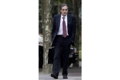 El ministro de Trabajo, Valeriano Gómez.