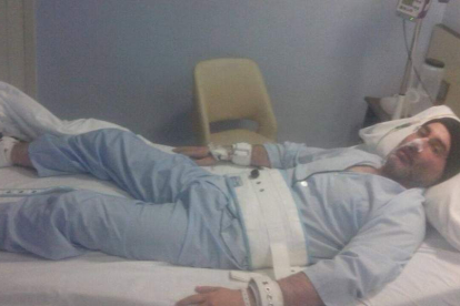 David Villafañe permanece atado en el hospital de Txagorritxu, en Álava.