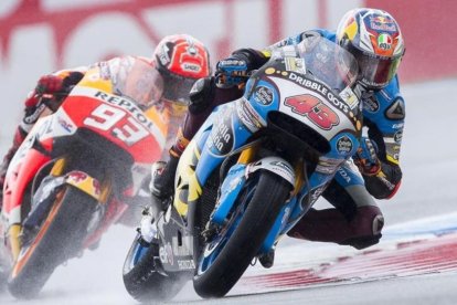 Los pilotos Jack Miller y Marc Márquez durante el Gran Premio de Holanda 2016.