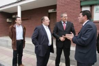 El director general de Familia, José Antonio Martínez, ayer durante su visita