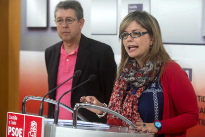 Jorge Félix Alonso y Marta Olmedo, en un momento de la rueda de prensa.