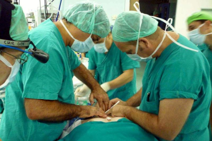 Un trasplante de tráquea con células madre realizado a un paciente en Florencia, Italia.