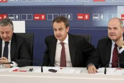 Blanco, Zapatero y Chaves, en la reunión de la Comisión Ejecutiva Federal de los socialistas.
