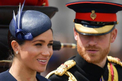 Meghan Markle y su marido el príncipe Enrique, en el Trooping the Colour, desfile celebrado este sábado en Londres.