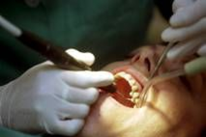 Una visita al dentista al menos dos veces al año previene enfermedades