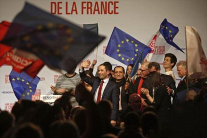 El exministro de Educación y candidato socialista, Benoît Hamon, en un acto celebrado ayer el viernes en Lille.