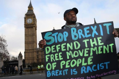 Un manifestante contra el 'brexit' y a favor de la libre circulación.