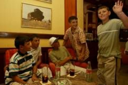 Un grupo de niños procedentes de Kosovo visitó el pasado verano el Bierzo