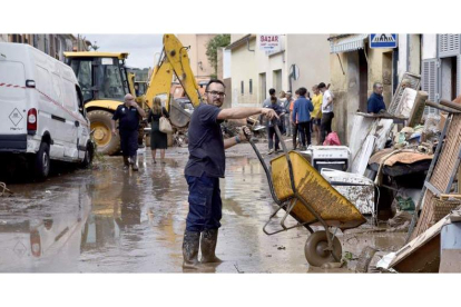 Una de las calles de la localidad mallorquina de Sant Llorenç tras las lluvias torrenciales. ATIENZA