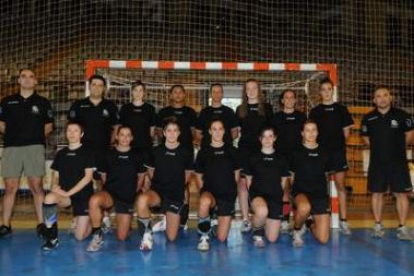 Una imagen para la historia: la primera plantilla del Cleba en jugar una competición europea.